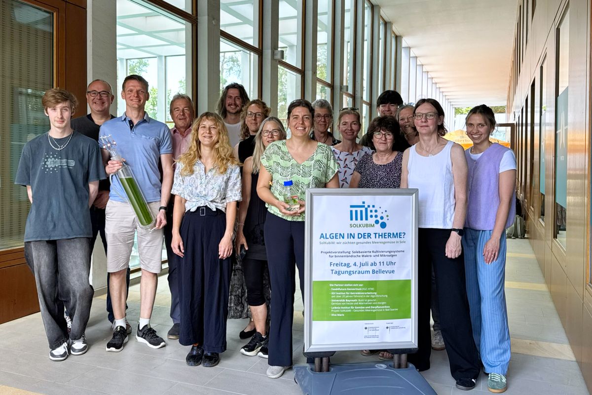Photo: Anton Lehman, Dr. Torsten Schweikert, Marco Kreische, Axel Walter, Valeriya Denisova; Tobias Bayer, Steffanie Werner, Konstantin Schüwarov, Prof. Dr. Monika Schreiner, Dr. Anna Fricke, Prof. Nicole van Dam, Kerstin Böse, Andrea Maikath, Babette Reg