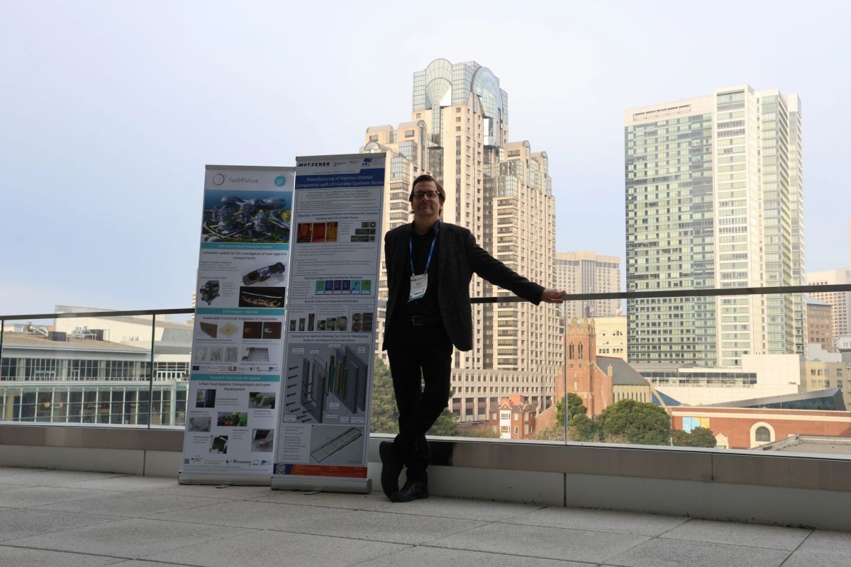 food4future auf internationaler Bühne: Prof. Christian Dreyer auf dem Balkon des Moscone Centers, San Franciscos größten Ausstellungs- und Konferenzzentrums.