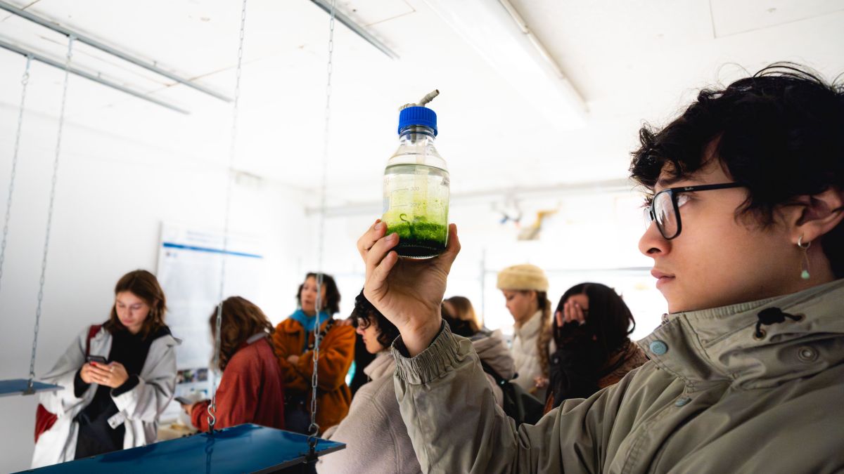 Forschung zum Anfassen: Studierende der HTW zu Besuch am IGZ (Foto © J. Duderstädt, HTW)